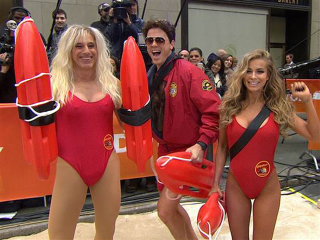 Illustration for article titled Here's Matt Lauer Dressed as a Baywatch Babe